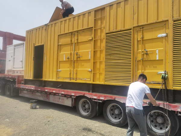 察雅除了负载情况和发动机维护,还有哪些因素会影响 200kw 柴油发电机的油耗?