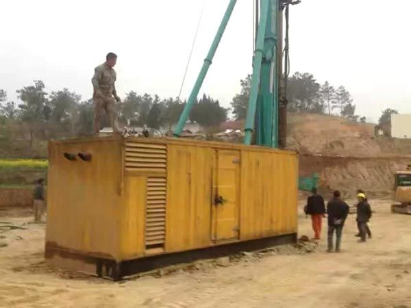 察雅如何判断水冷式机油散热器密封件是否需要更换?